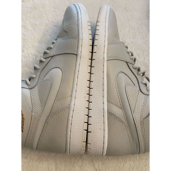 Air Jordan 1 Retro High Nouvea main image 4
